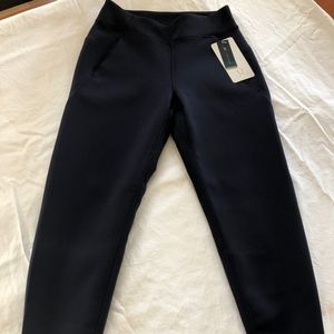 Lululemon Embrace The Space Pant Size 6 NWT
